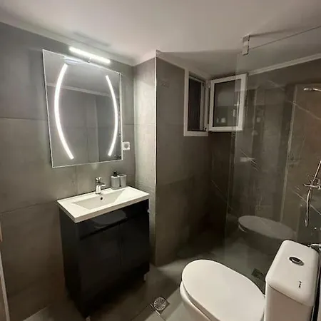 Cozy Central Apartment With Yard Atina Dış mekan fotoğraf
